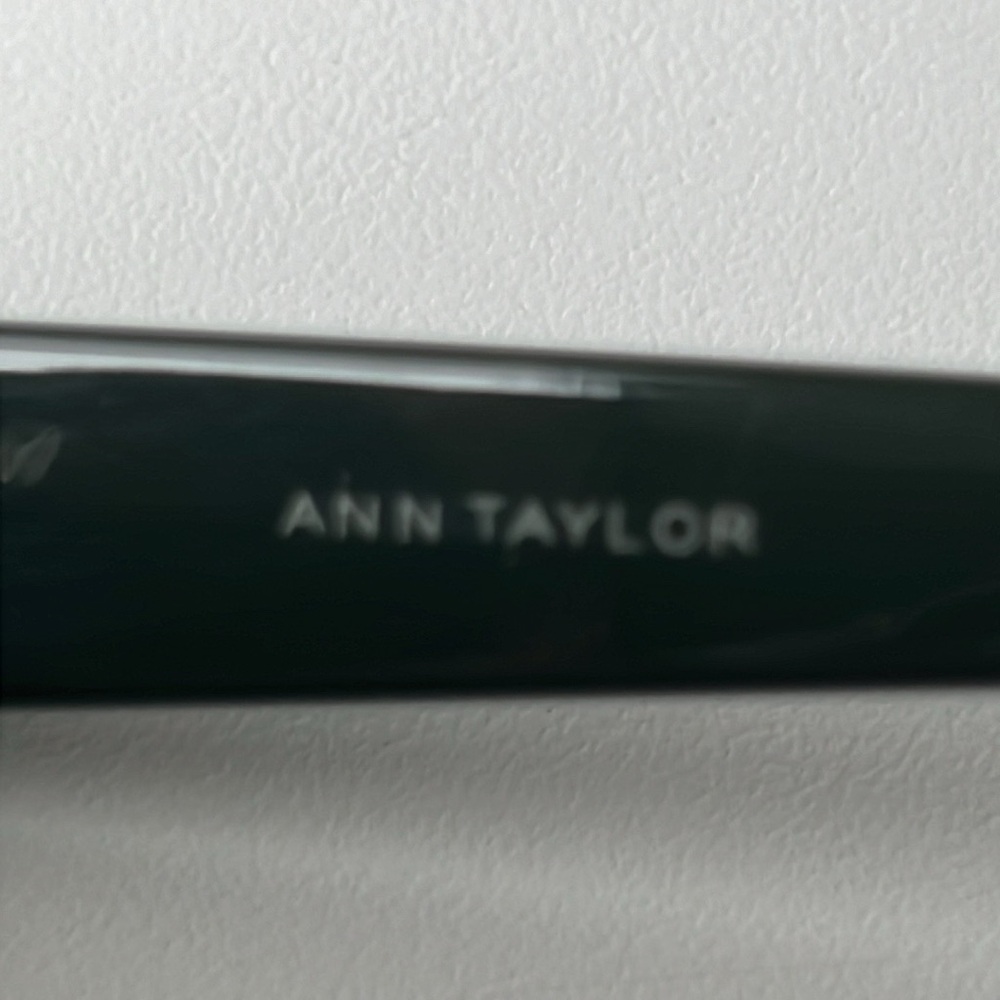 Ann Taylor Olive Green Rectangular Sunglasses Wit… - image 5